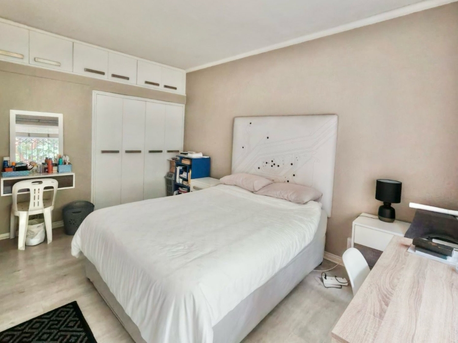 2 Bedroom Property for Sale in Kenilworth Western Cape